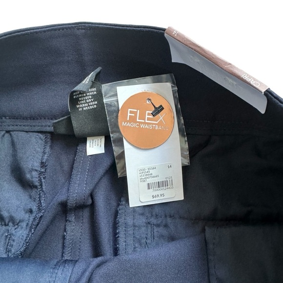 Lane Bryant Sz 14 Capri Pants 4 Season Collection Flex Magic Waistband Navy NWT - Picture 5 of 12